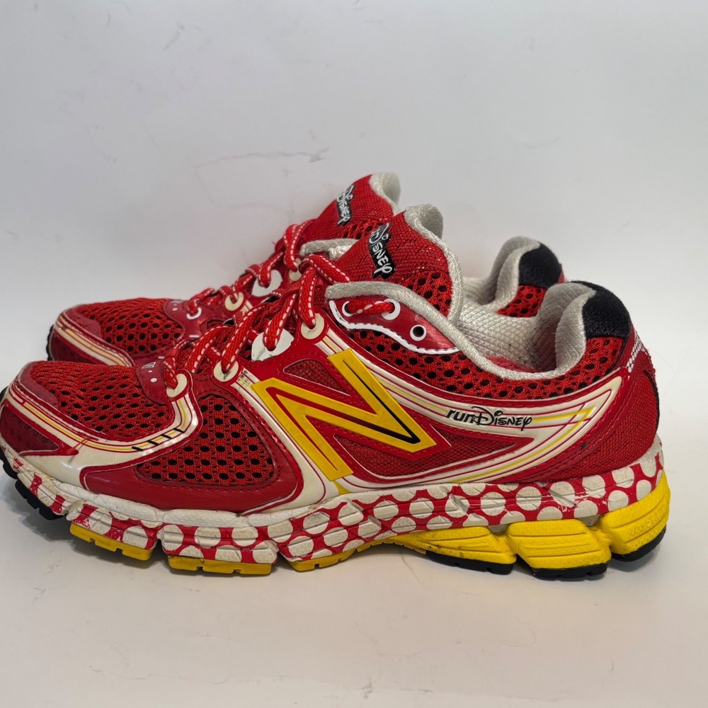New Balance 860v3 RunDisney Women 9 Red  Minnie Mouse Polka Dot W860DIS3